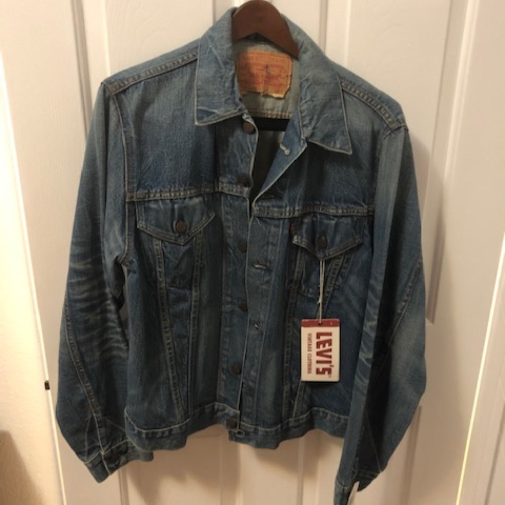 Men's LEVIS DENIM JACKET Size L